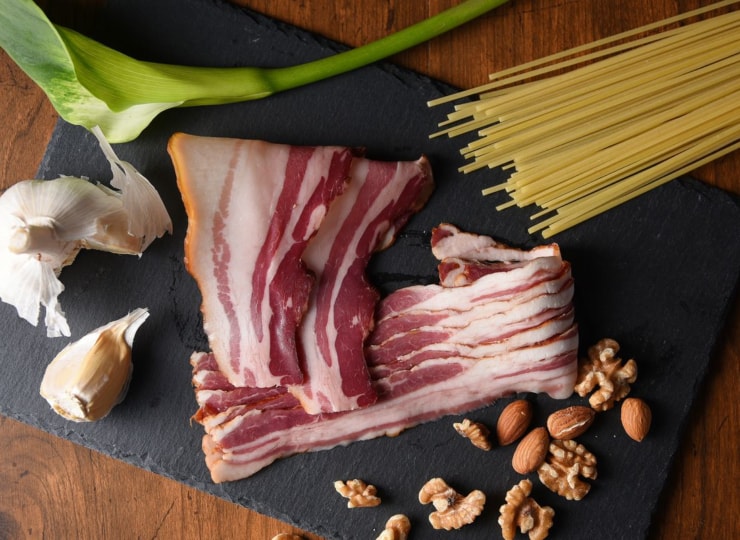 sisi-bacon